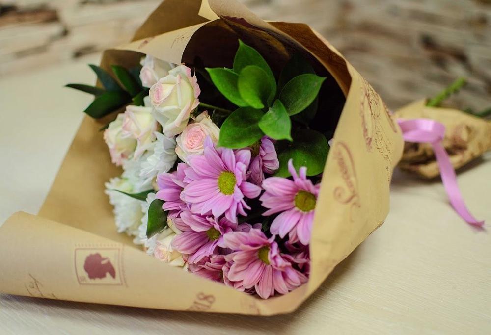 Букет цветов из: Розы и Хризантемы в Сафоново Смоленской области