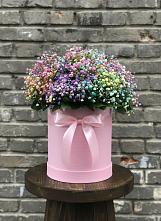 Цветочная композиция из Гипсофила и Розы в шляпной коробке в Сафоново Смоленской области