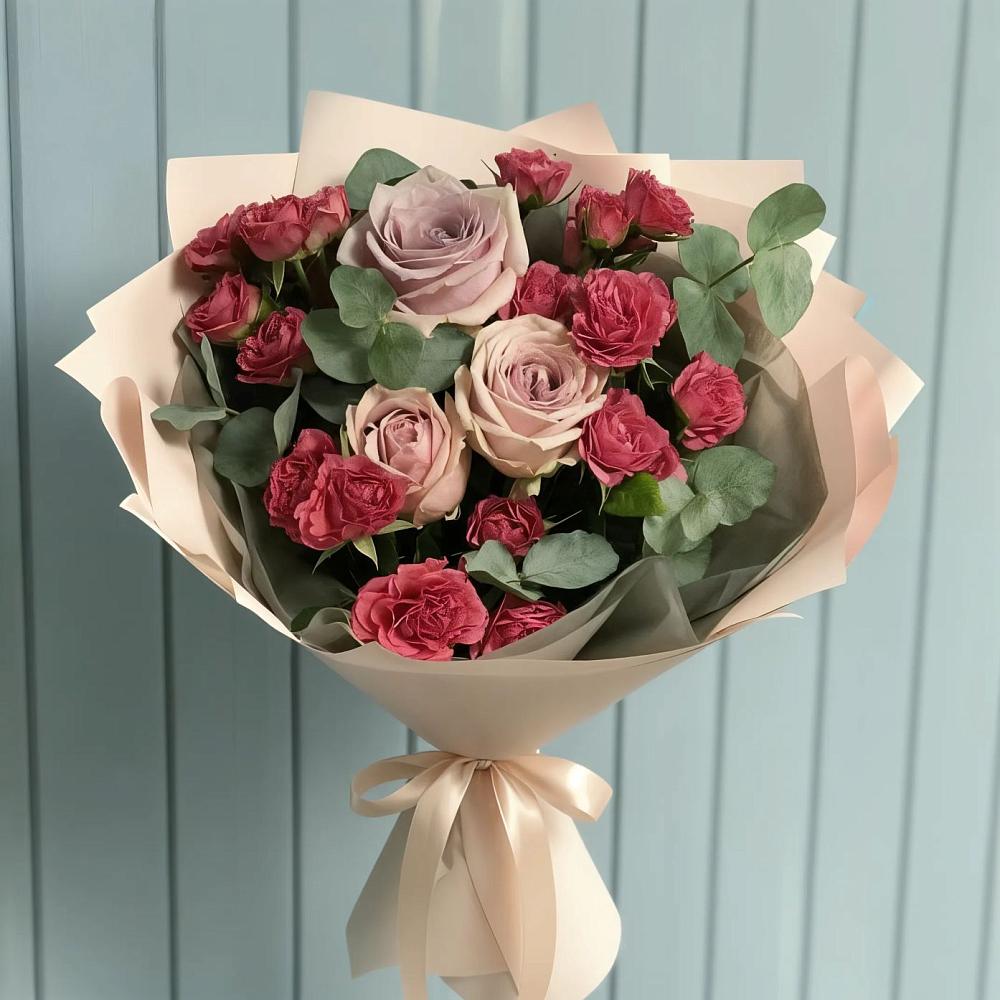 Букет цветов из: Гвоздики и Розы в Сафоново Смоленской области