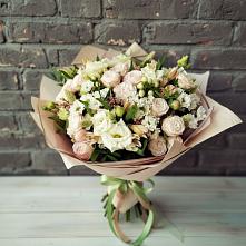 Букет цветов из:  Альстромерии, Розы и Хризантемы в Сафоново Смоленской области