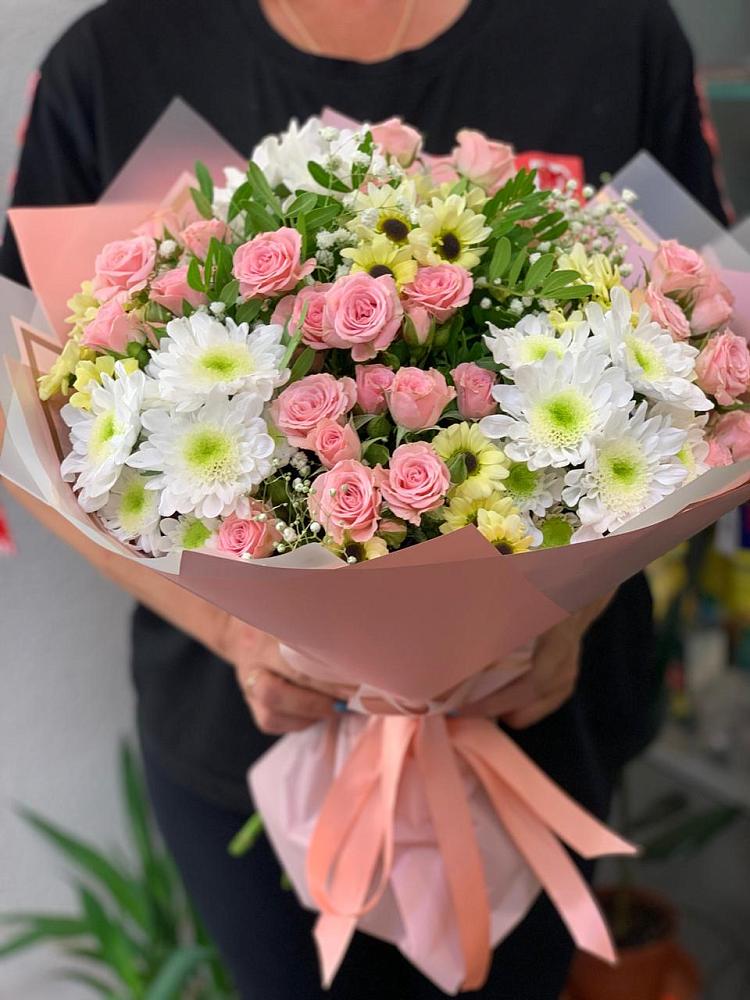 Букет цветов из: Розы и Хризантемы в Сафоново Смоленской области