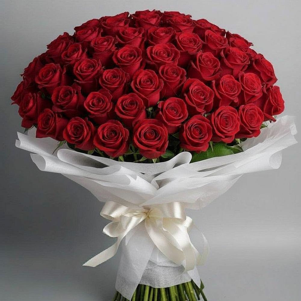 Букет 101 Красная роза Блэк Мэджик в Сафоново Смоленской области