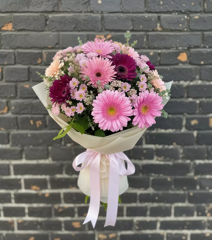 Букет цветов из: Герберы и Хризантемы в Сафоново Смоленской области