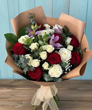 Букет цветов из:  Розы и Альстромерии в Сафоново Смоленской области