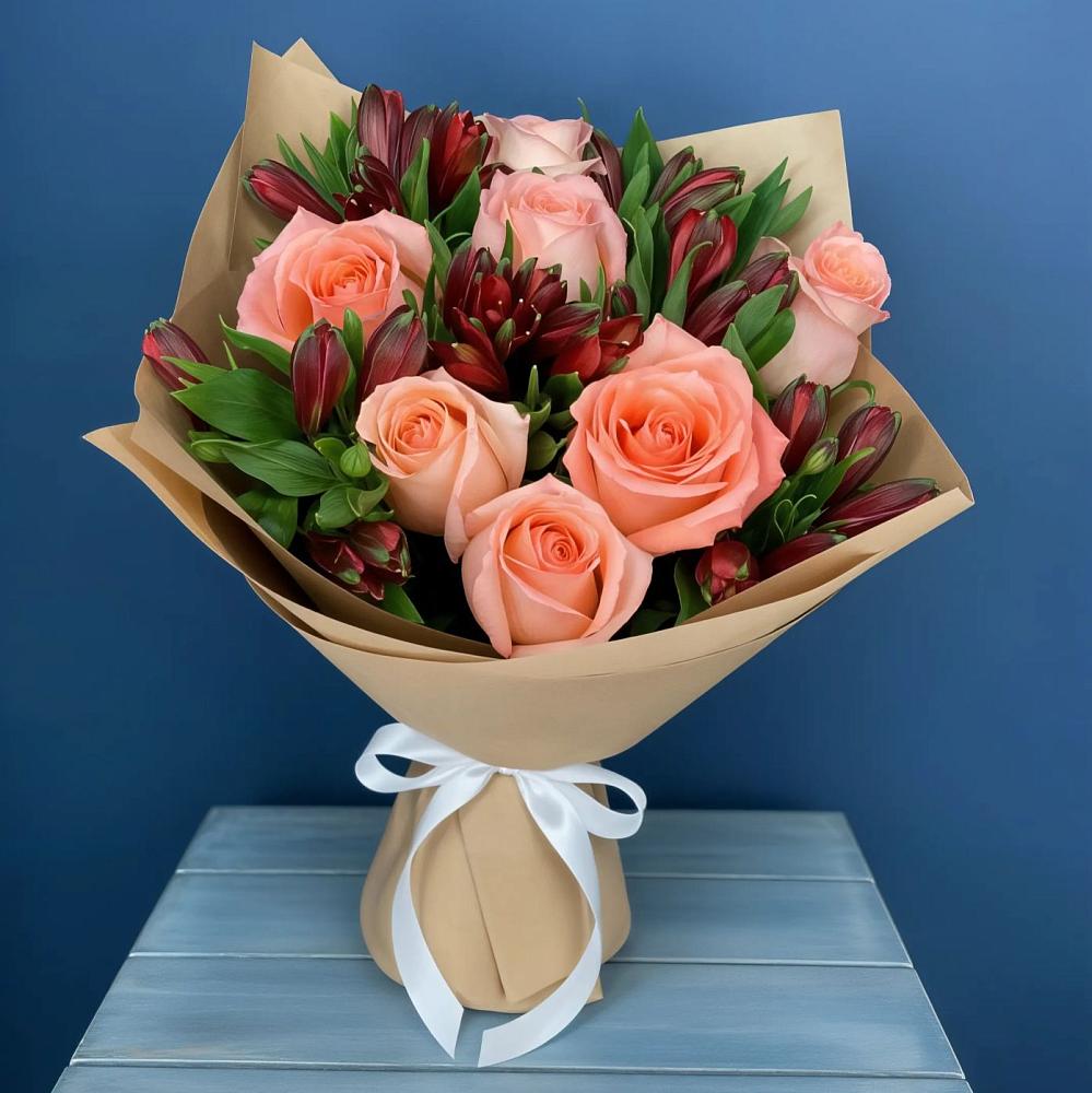 Букет цветов из: Розы и Альстромерии в Сафоново Смоленской области