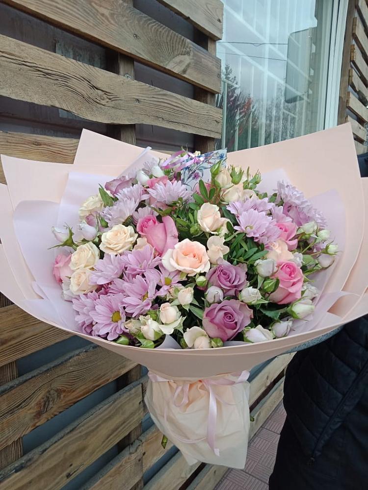 Букет цветов из: Розы и Хризантемы в Сафоново Смоленской области