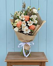 Букет цветов из:  Альстромерии, Лизиантусы, Розы и Хризантемы #REPLACE_PRED# Сафоново Смоленской области