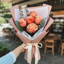 Букет цветов из:  Розы в Сафоново Смоленской области