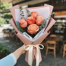 Букет цветов из:  Розы в Сафоново Смоленской области