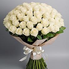 Букет 101 беля роза Белоснежка в Сафоново Смоленской области