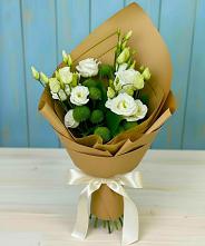 Букет цветов из:  Хризантемы и Лизиантусы #REPLACE_PRED# Сафоново Смоленской области