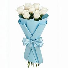 Букет 7 белых роз Проуд в Сафоново Смоленской области