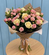 Букет цветов из:  Розы в Сафоново Смоленской области