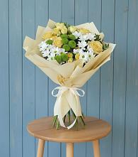 Букет цветов из:  Хризантемы и Розы в Сафоново Смоленской области