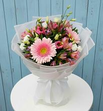 Букет цветов из:  Герберы, Альстромерии и Лизиантусы #REPLACE_PRED# Сафоново Смоленской области