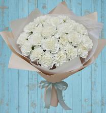 Букет цветов из:  Гвоздики в Сафоново Смоленской области