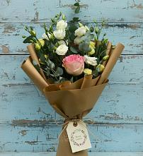 Букет цветов из:  Розы и Лизиантусы в Сафоново Смоленской области