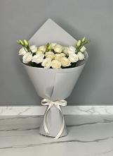 Букет цветов из:  Розы и Лизиантусы в Сафоново Смоленской области